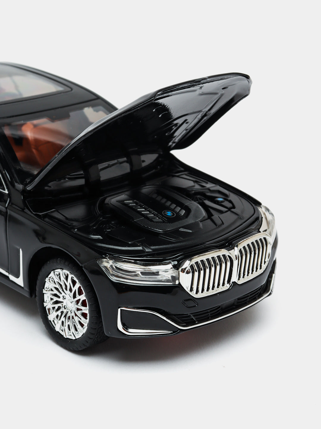 BMW 7 Series 760Li, inertia scale 1:24, with light and sound, 21.5 cm Collectible model
