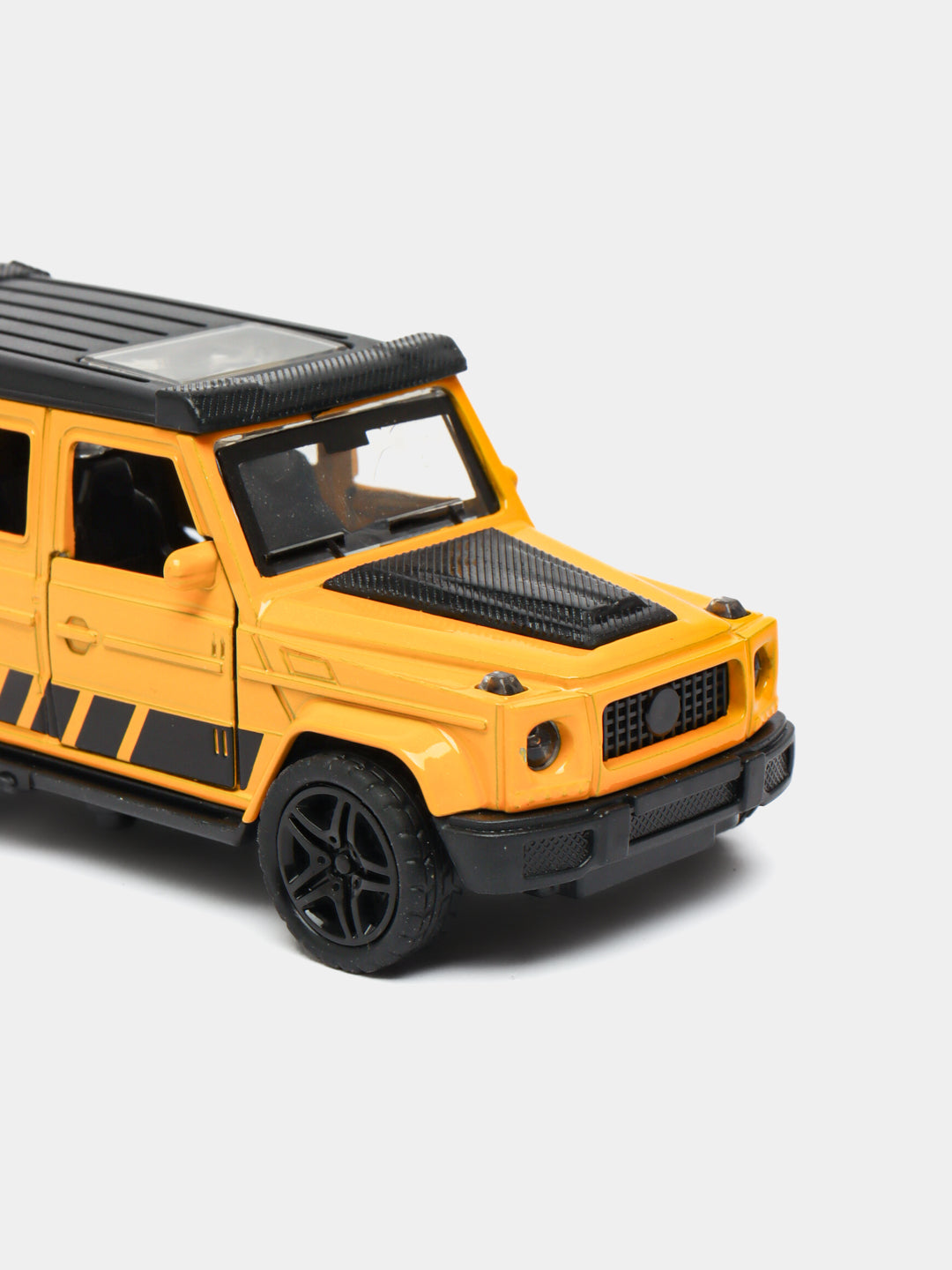 Mercedes amg-G700 yellow 1:36