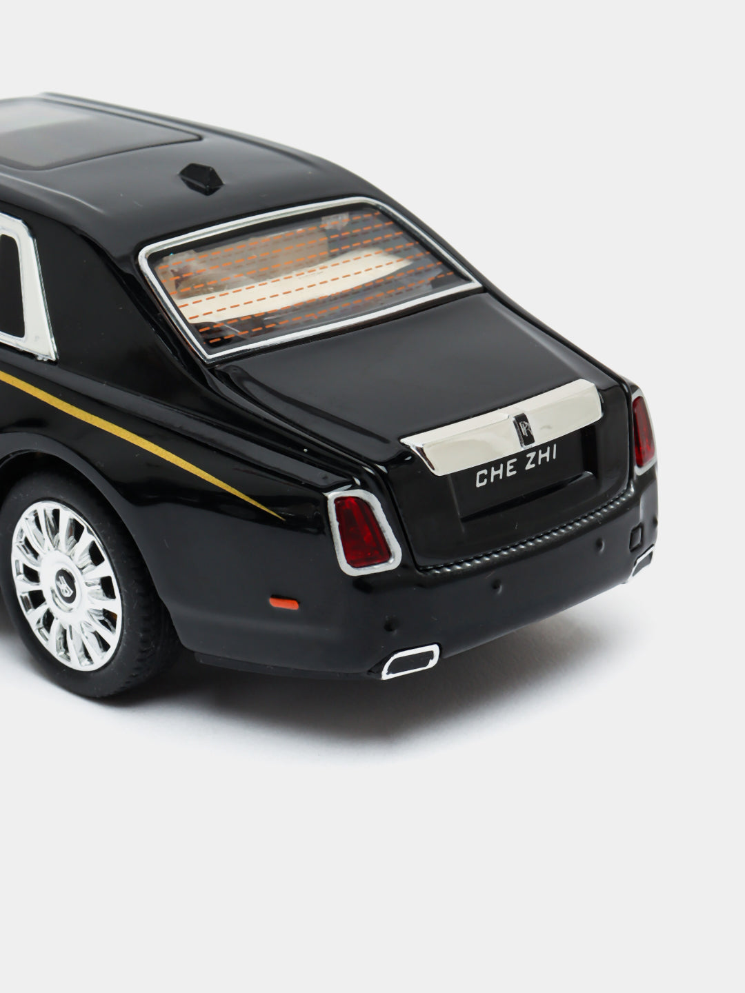 Rolls Royce Phantom 1:32 Scale Metal Diecast Car Black